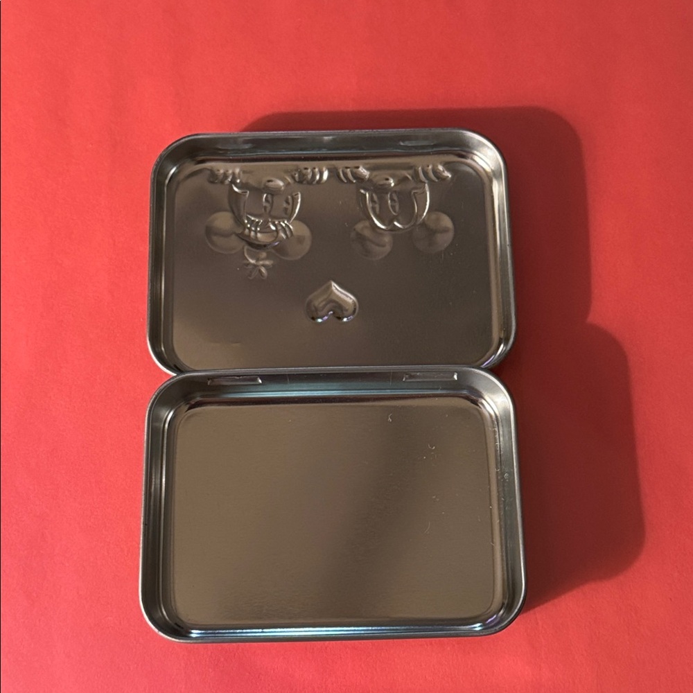 Disney Black and White Cotton Buds Tin - Picture 3 of 3